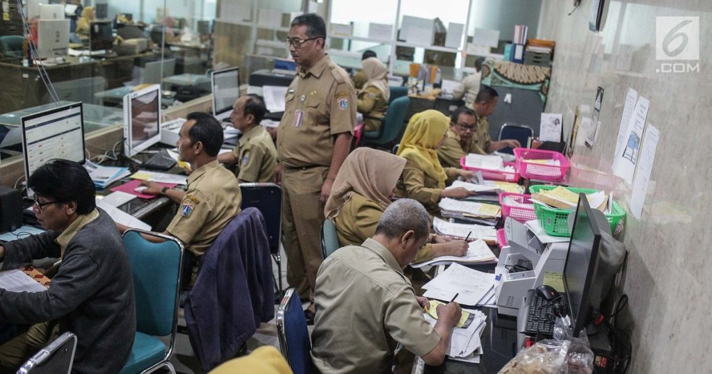 Membandingkan Gaji PNS Indonesia dengan PNS Malaysia, Mana Lebih Besar?