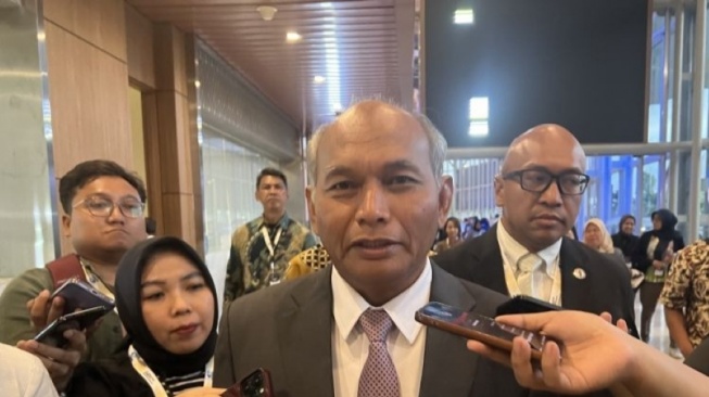 Kepala SKK Migas Djoko Siswanto memberi keterangan di sela-sela IPA Convention & Exhibition, Tangerang, Banten, Selasa (20/5/2025). [ANTARA/Putu Indah Savitri]