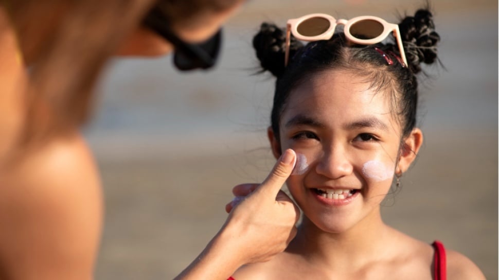 10 Sunscreen Anak yang Bagus dan Murah, Kulit Sensitif Aman, Mulai Rp 25 Ribu 10 Sunscreen Anak yang Bagus dan Murah, Kulit Sensitif Aman, Mulai Rp 25 Ribu