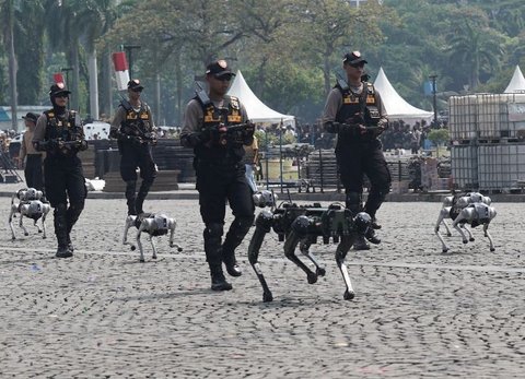 FOTO: Canggihnya Robot Humanoid dan Anjing K9 Polri, Wujud Modernisasi Teknologi Kepolisian