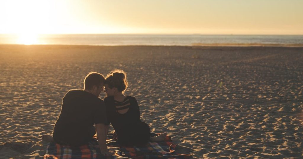 Terlihat Romantis tapi Ternyata Manipulatif, Waspadai 3 Tanda Halus Pasangan Narsistik Saat Kencan Pertama!