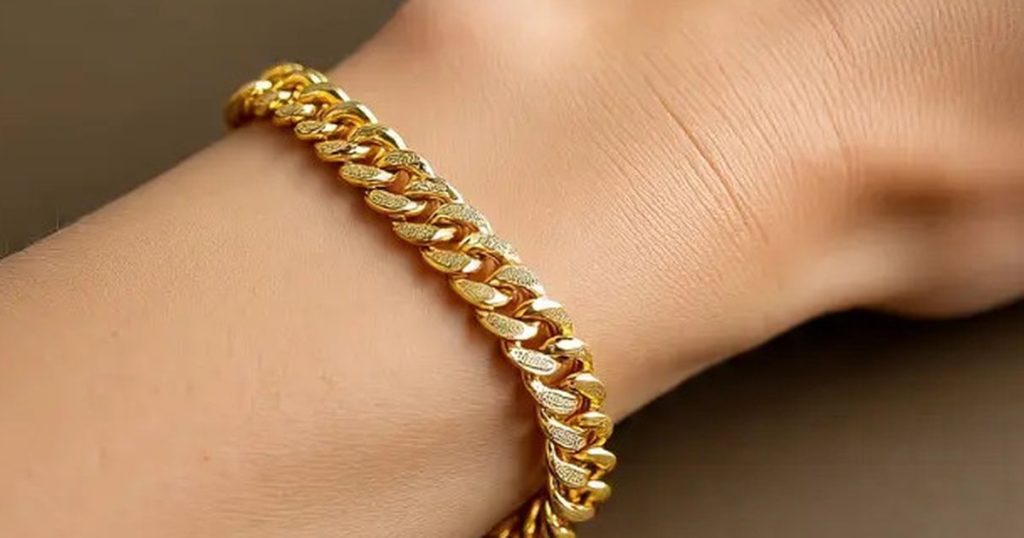 Selain Buat Investasi dan Gaya, 9 Model Gelang Emas 22 Karat 10 Gram yang Populer Bikin Penampilan Cantik
