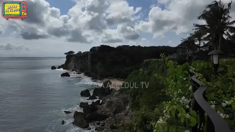 Mewah, Potret Taman Belakang dan Kolam Renang Villa Maia Estianty di Bali dengan Sentuhan Tropis