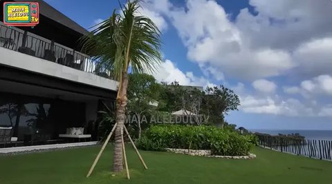 Mewah, Potret Taman Belakang dan Kolam Renang Villa Maia Estianty di Bali dengan Sentuhan Tropis