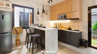 6 Inspirasi Dapur Minimalis dengan Meja Bar, Bikin Rumah Jadi Secanggih Kafe