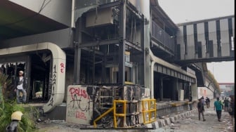 Ferry Irwandi Bongkar Pola Terorganisir di Balik Demo Jakarta: Mereka 'Bersenjata'