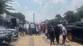 HUT RI ke-80: Monas Jadi Episentrum Pesta Rakyat, Warga Tumpah Ruah