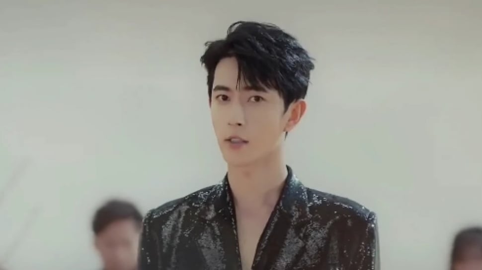 Aktor Tiongkok Yu Menglong Meninggal Dunia Usai Jatuh dari Ketinggian, Begini Kronologi Lengkapnya Aktor Tiongkok Yu Menglong Meninggal Dunia Usai Jatuh dari Ketinggian, Begini Kronologi Lengkapnya