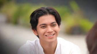 Syuting Adegan Dikafani di Film Rest Area Bikin Ajil Ditto Takut Setengah Mati