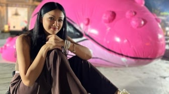 Nirina Zubir Potong Rambut Untuk Donasi: Semoga Bermanfaat dan Membawa Kebahagiaan