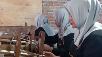 Buruh Girang Menkeu Purbaya Pertimbangkan Penurunan Cukai Hasil Tembakau