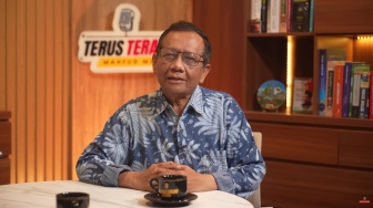 2 Cucu Mahfud MD Jadi Korban Keracunan MBG di Jogja: Muntah-muntah Sampai Dirawat 4 Hari di RS