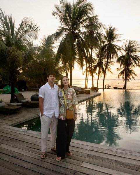 Gaya liburan Luna Maya di Pulau Rote. [IG: @lunamaya]