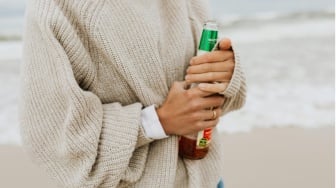 Kembali Mendominasi: Mengapa 'Lengan Besar' Jadi Tren Fashion Paling Dibicarakan Tahun Ini