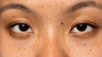 5 Sunscreen untuk Anti Aging di Usia 30-an, Wajah Bebas Flek Hitam dan Kusam