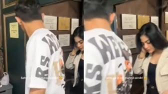 Baru Cerai, Safno Eks Suami Dilan Janiyar Sudah Gandeng Cewek Mirip Tiwi T2